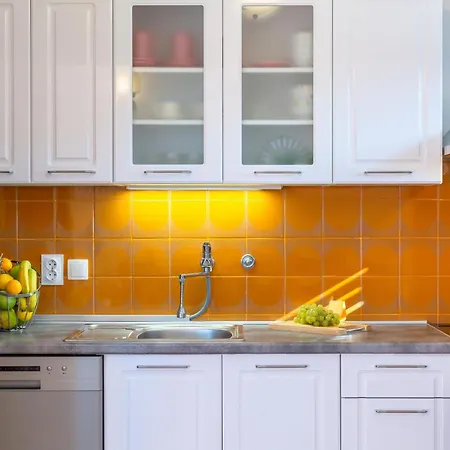 2 Bedroom Beautiful In *
